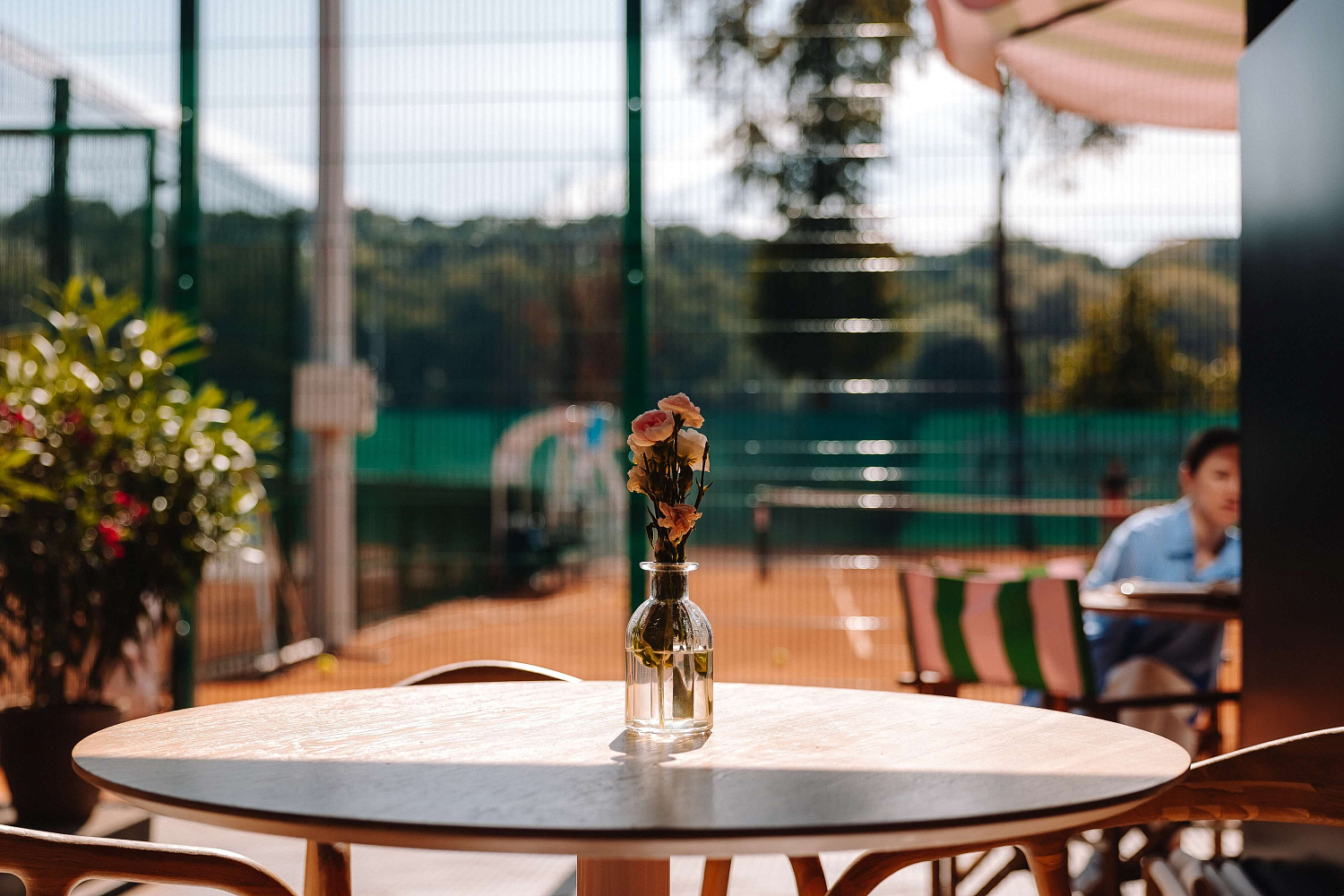 LA RAQUETTE BISTRO